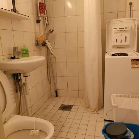 Small Two Inexpensive Apt Near Centre Of Apartment